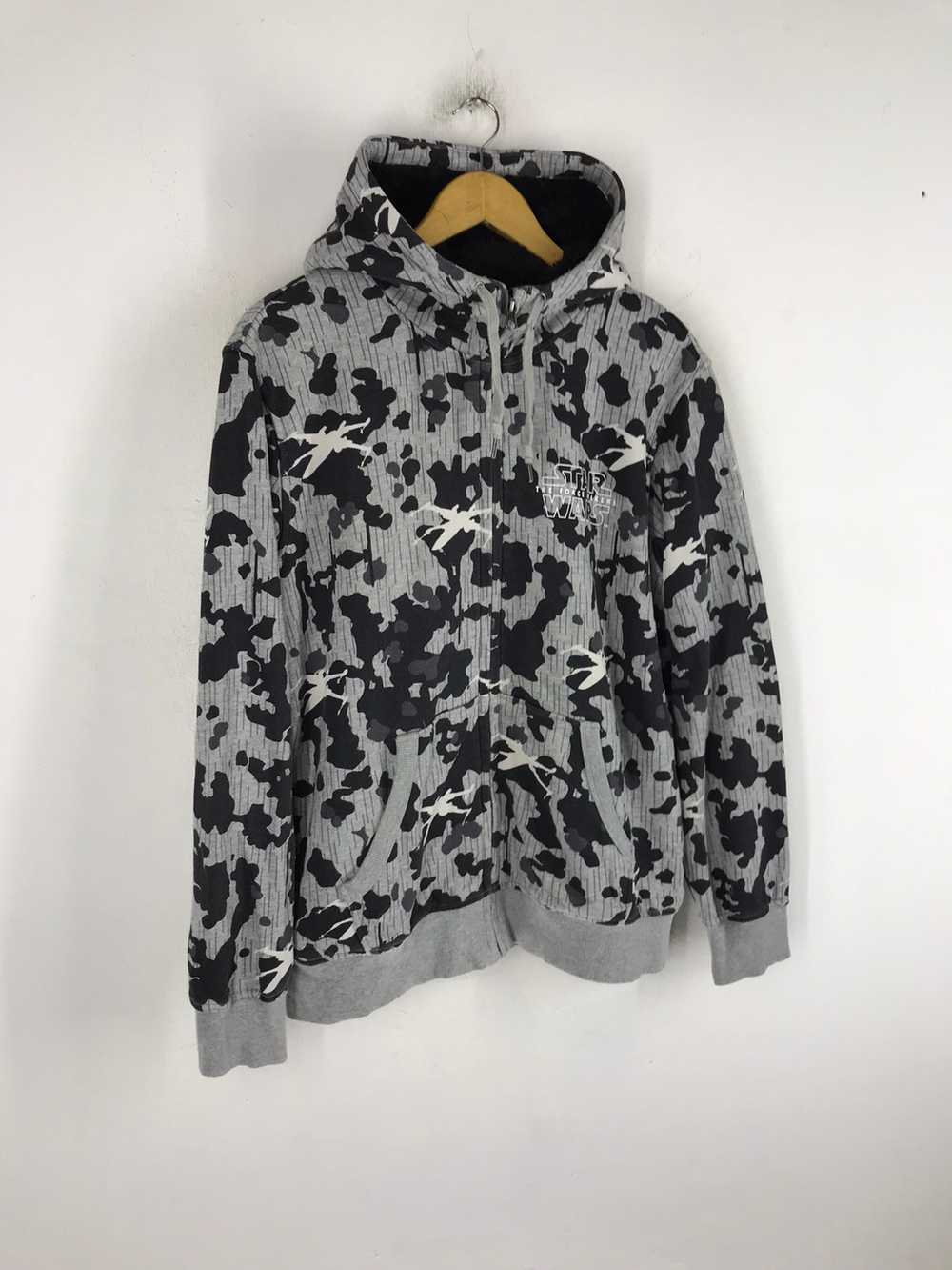 Uniqlo - UNIQLO X STARWARS CAMOUFLAGE HOODIE FLEE… - image 4