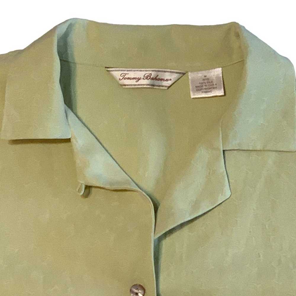 Tommy Bahama Women's Medium Button Up Shirt Short… - image 2
