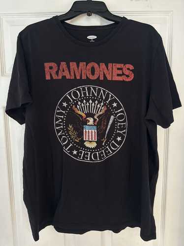 Old Navy Ramones, Tommy Johnny Joey DeDe