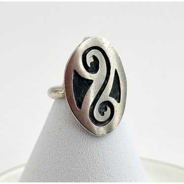 Navajo Stering Silver Expressive Vintage Ring - si
