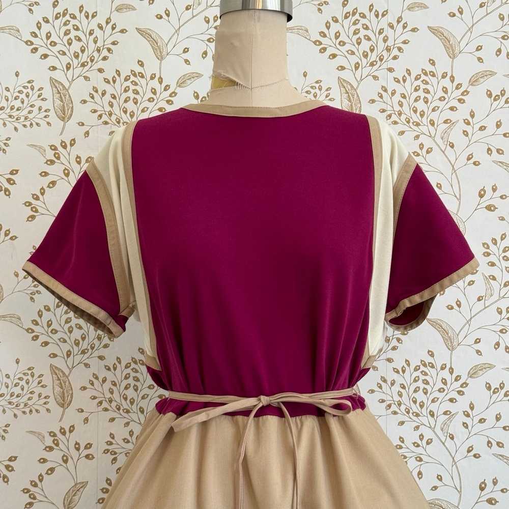 70s Vintage Burgundy & Tan Dress Size XL - image 2