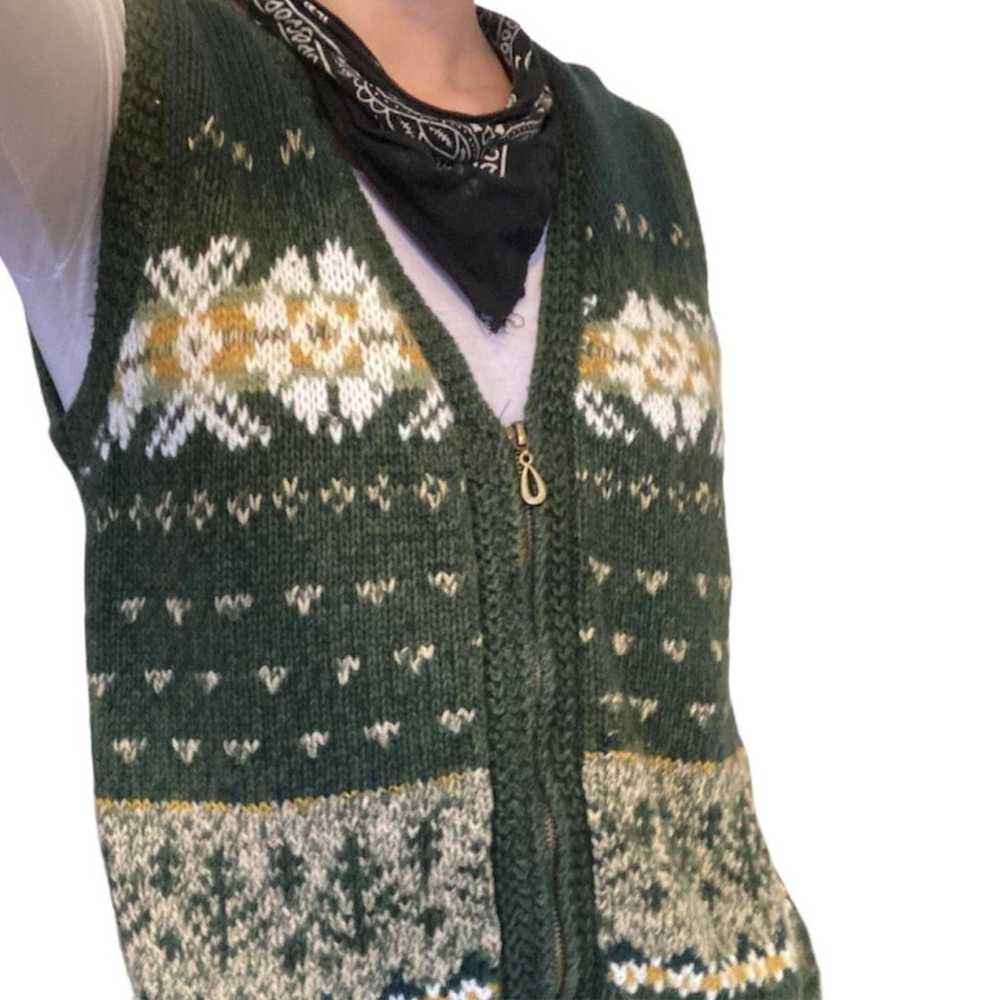 Vintage Erika & Co Green and Yellow Knit Zip-Up S… - image 2