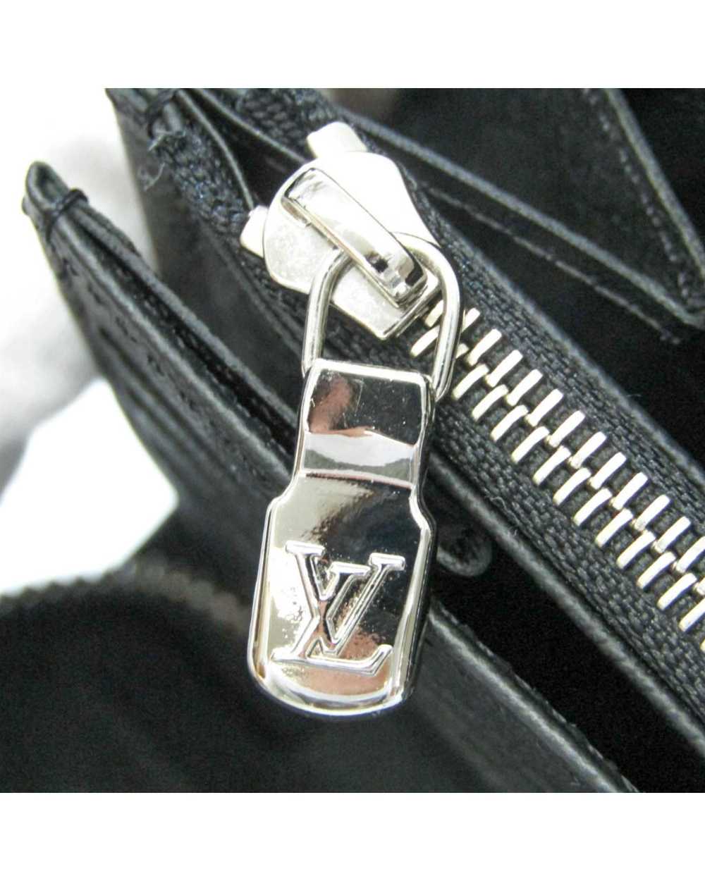 Louis Vuitton Sophisticated Taiga Leather Zipper … - image 9