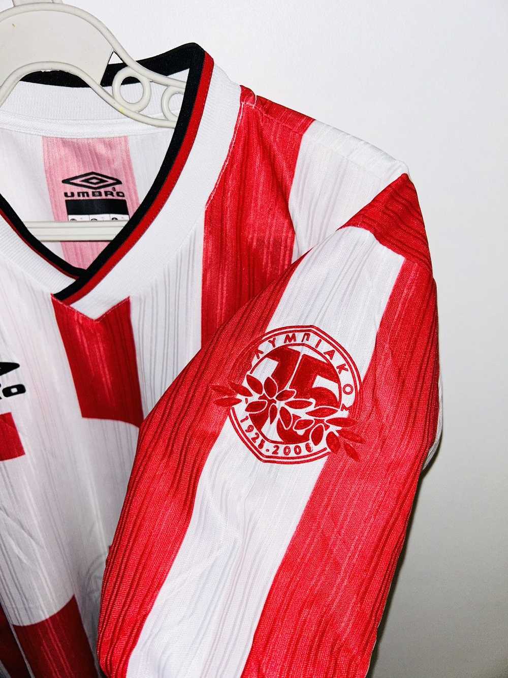 Soccer Jersey × Umbro × Vintage Olympiakos 2000/0… - image 4