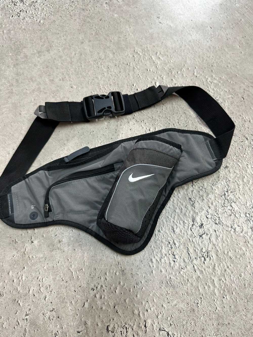 Bag × Nike × Sportswear Nike Running Sling Bag Be… - image 2