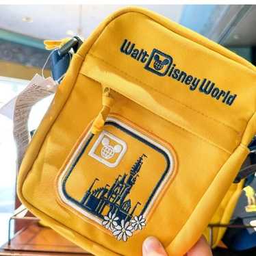 Walt Disney World crossbody bag yellow with daisi… - image 1