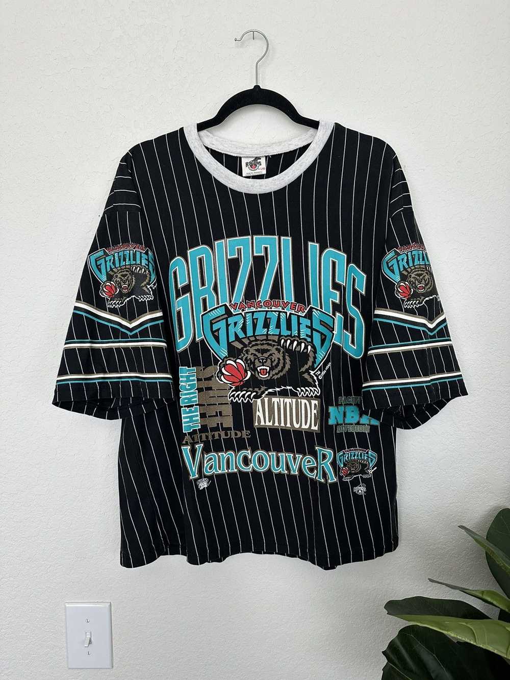 NBA × Rare × Vintage Crazy Vintage 90s Vancouver … - image 2