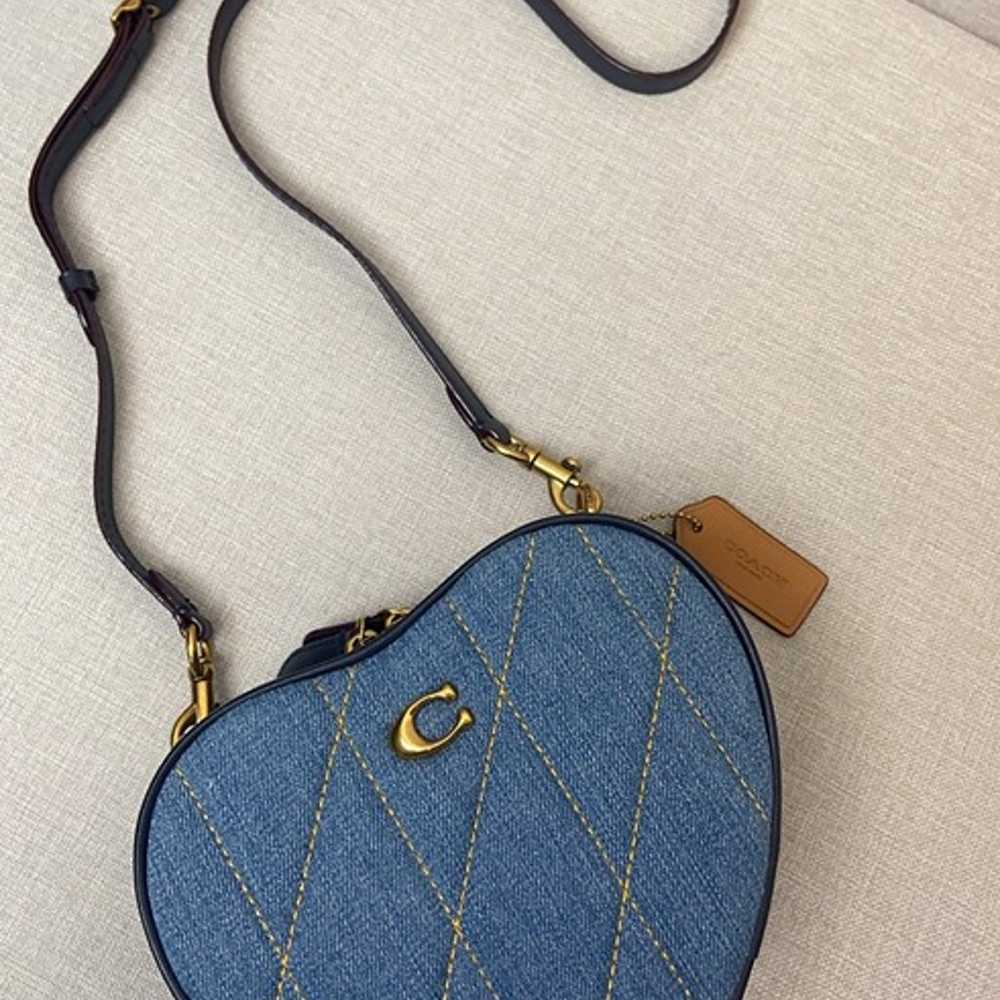 HEART CROSSBODY WITH QUILTING - image 1