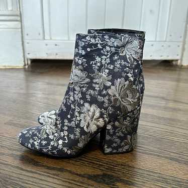 Size 8.5 Merona Silver and Blue Floral Boots
