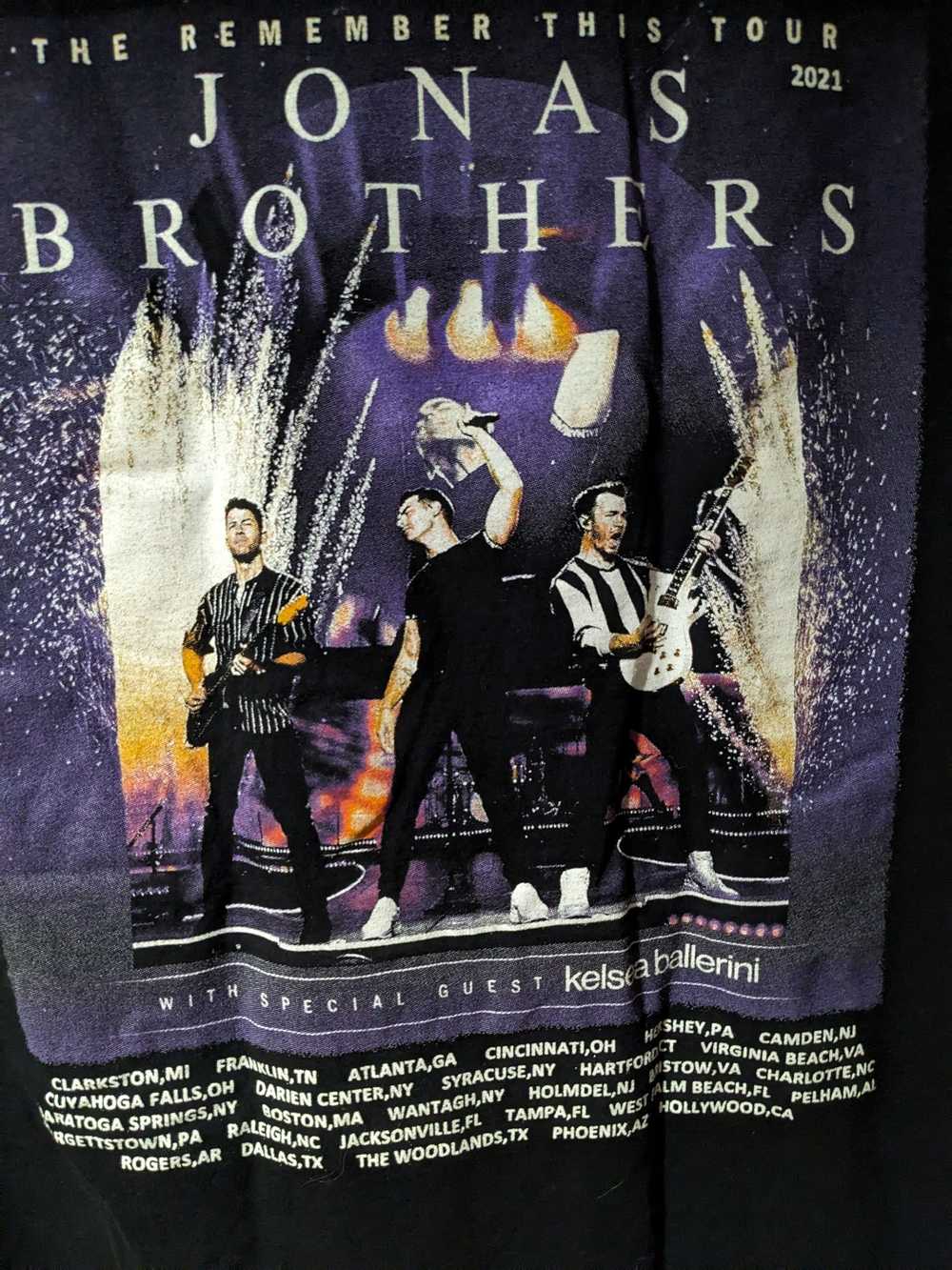 Band Tees × Streetwear × Tour Tee Jonas Brothers … - image 5