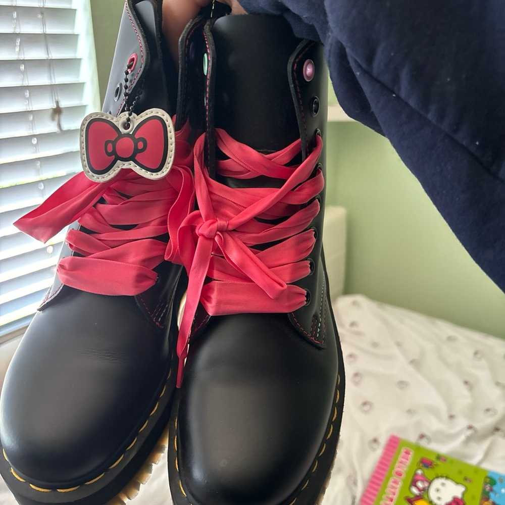 hello kitty doc martens boots - image 3