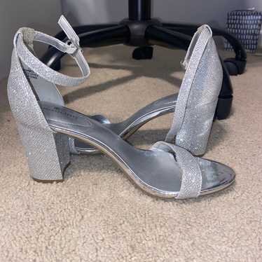 Silver heels size 7 1/2