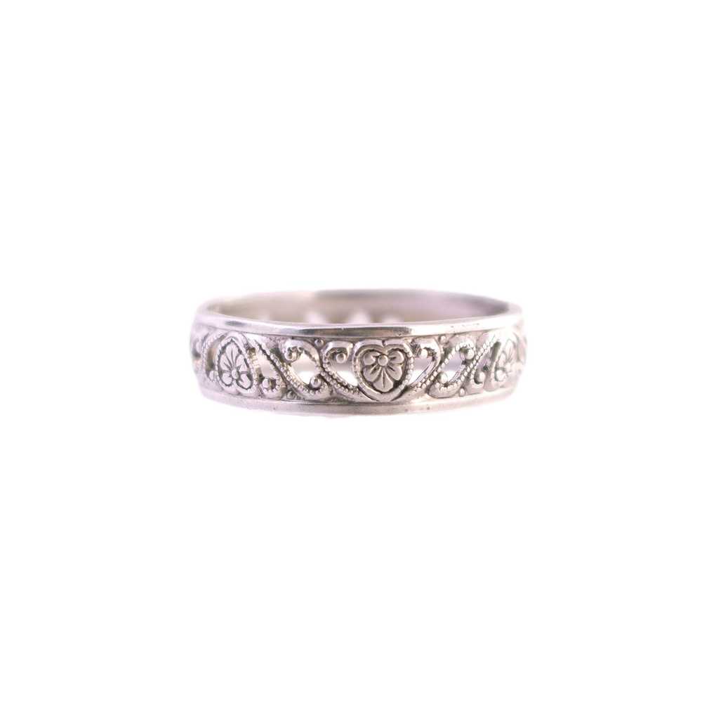 Sterling Floral Heart Patterned Band - image 1