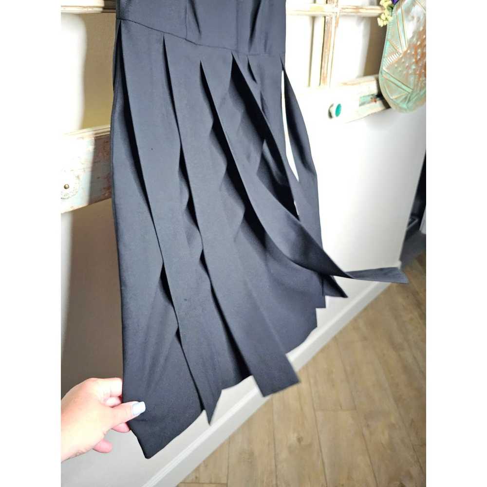 CABI BLACK EMPIRE WAIST BLACK SLEEVELESS DRESS SI… - image 4