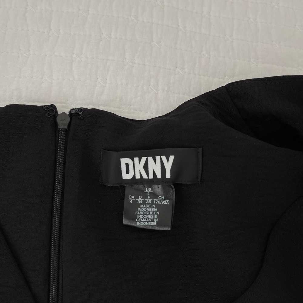 NWOT DKNY Deep V Crepe Wrap Dress with Tie Waist … - image 3