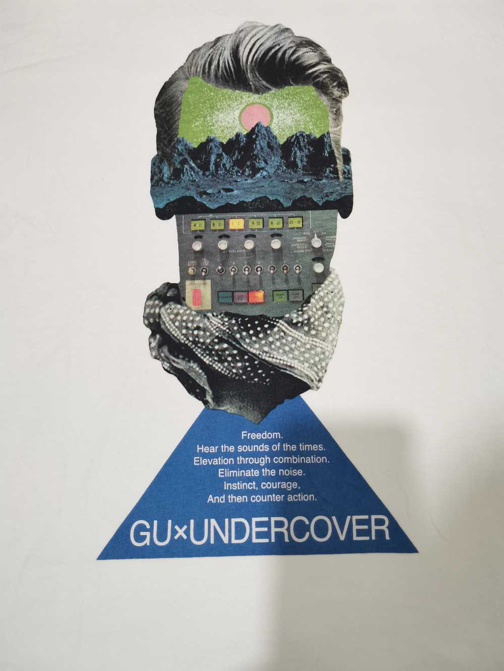 Undercover ×GU Big Graphite Tee White XL Japan De… - image 1