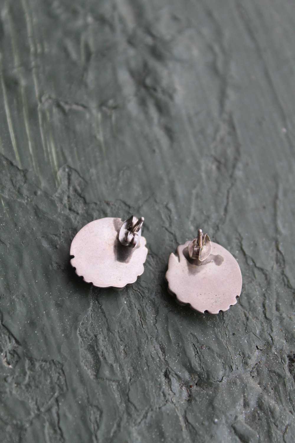 polished shell earrings - image 3