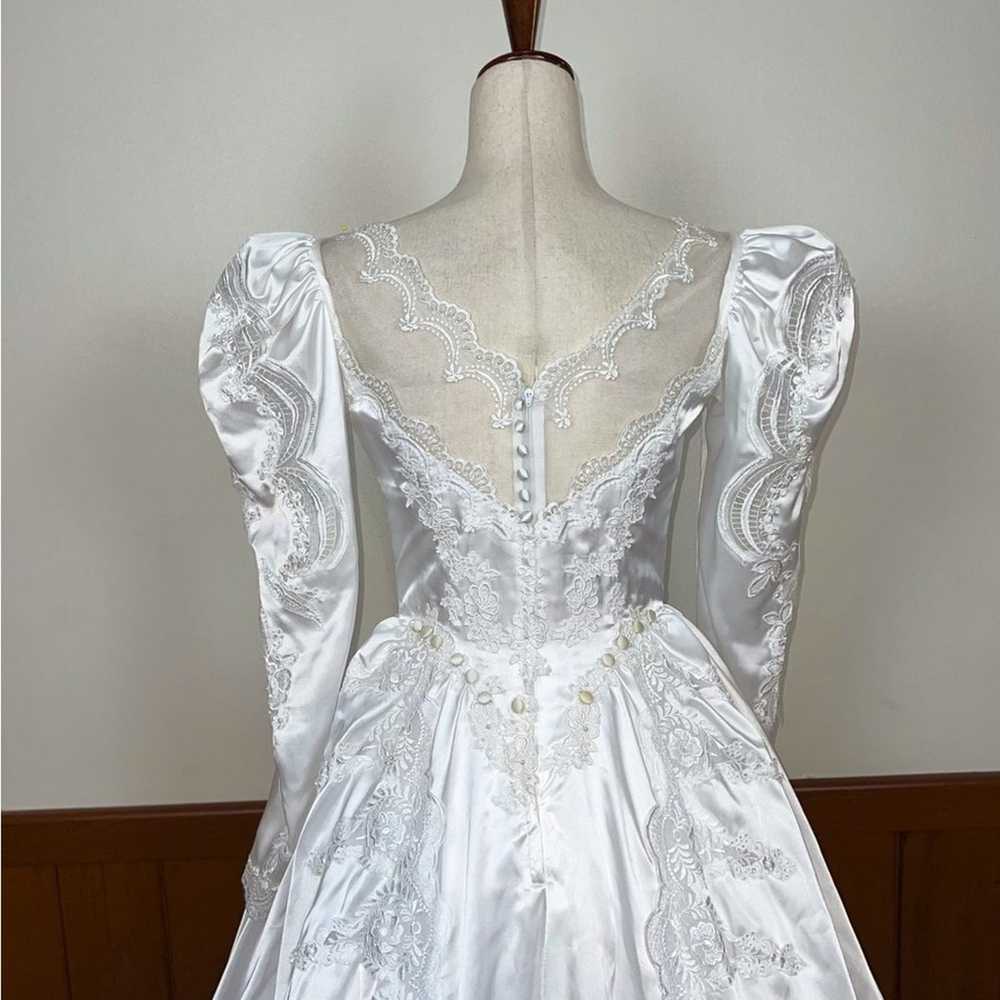 Beautiful Vintage 90s Ballgown Style Wedding Gown! - image 10