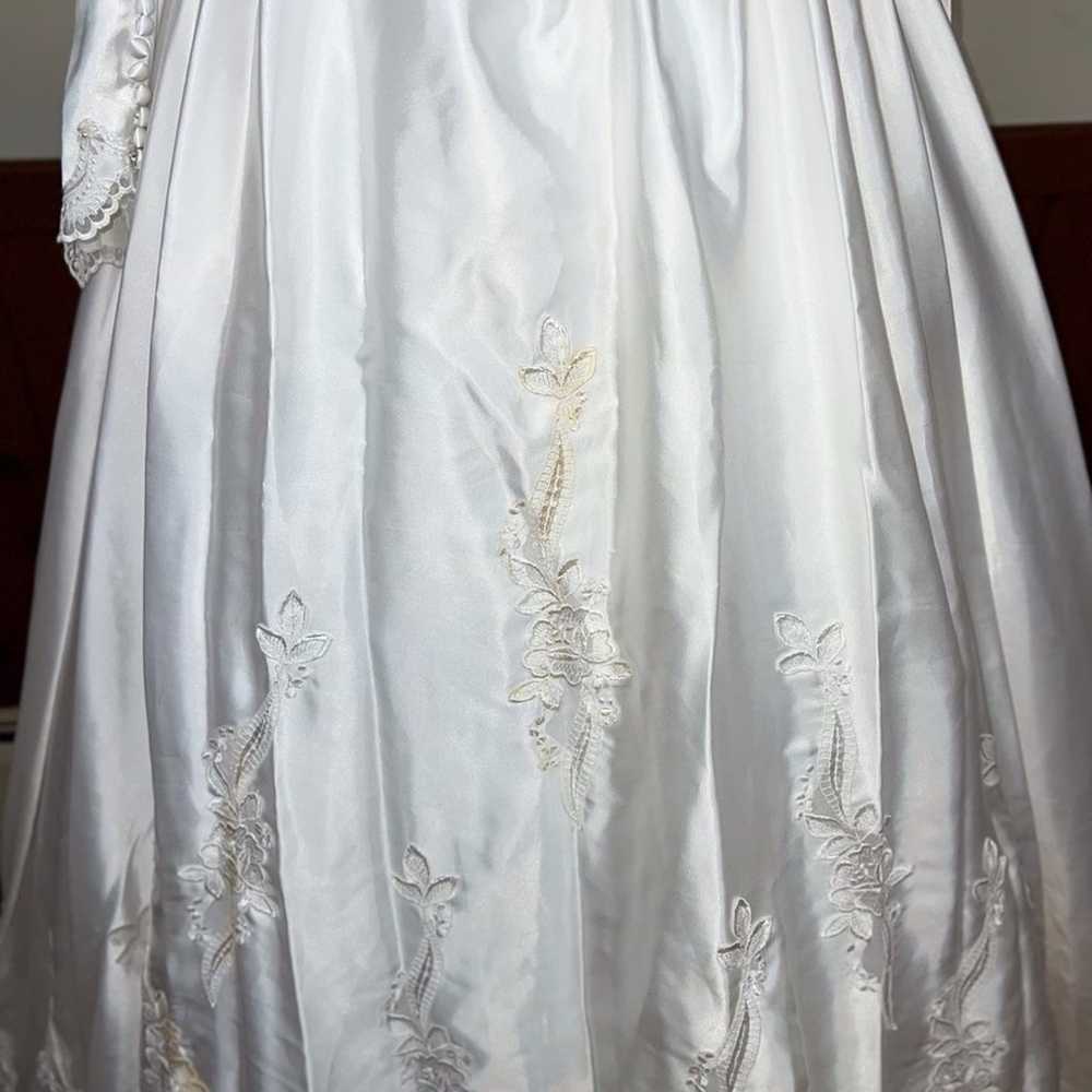 Beautiful Vintage 90s Ballgown Style Wedding Gown! - image 8