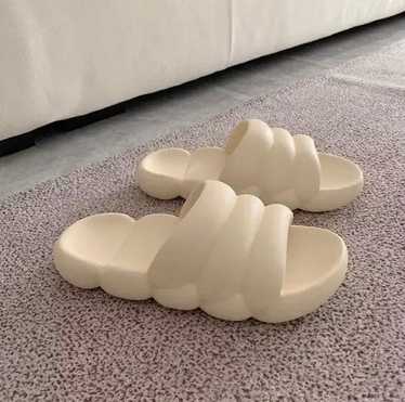 Japanese Brand × Streetwear Puffer Sandal Slides - image 1