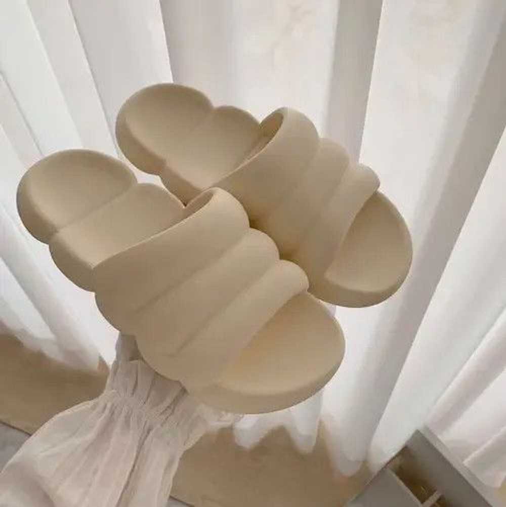 Japanese Brand × Streetwear Puffer Sandal Slides - image 3