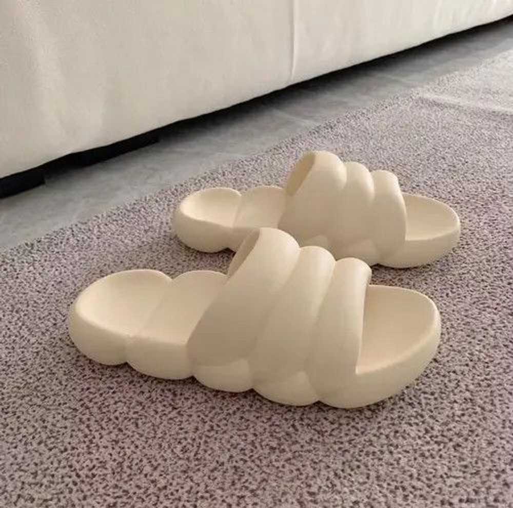 Japanese Brand × Streetwear Puffer Sandal Slides - image 4