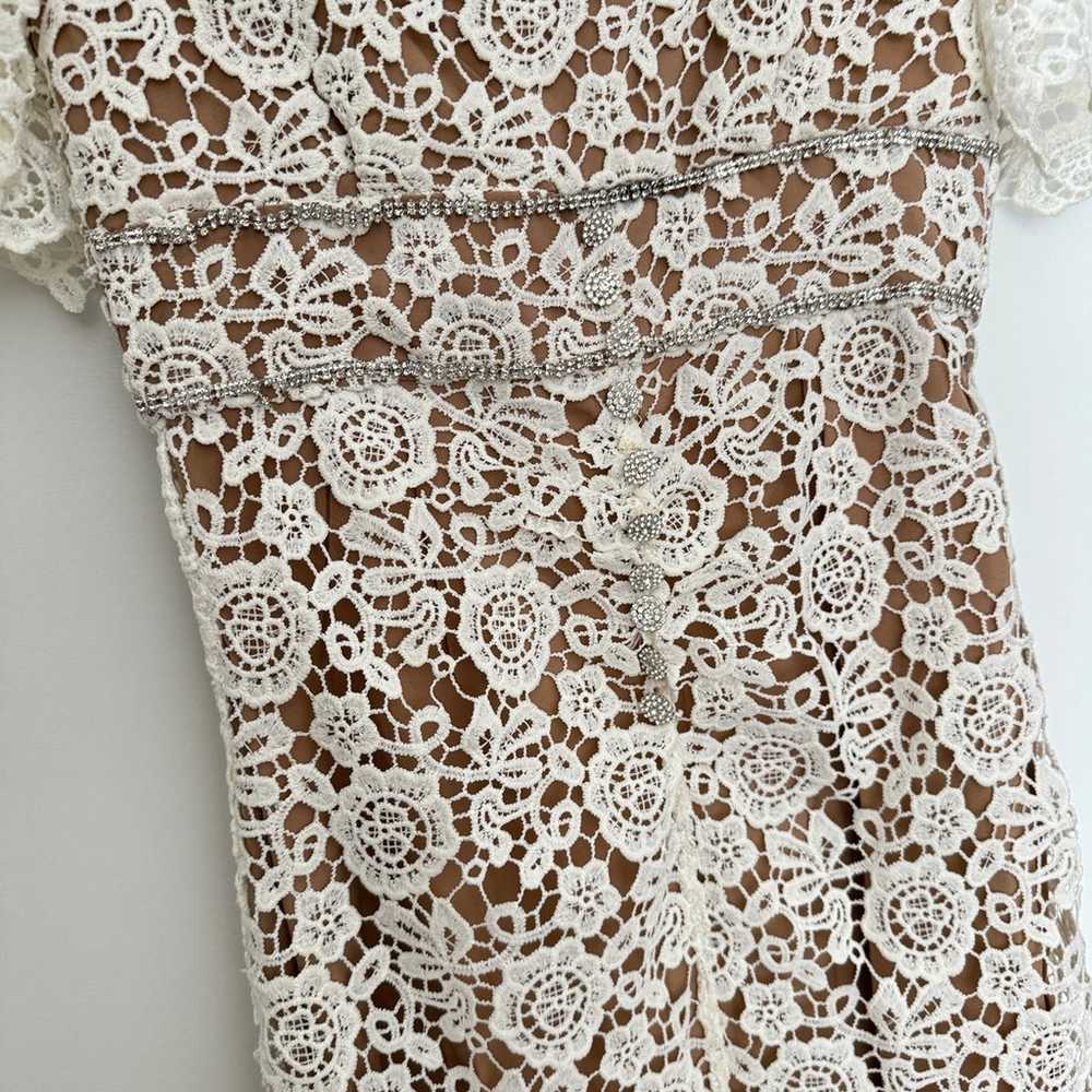 Long white lace dress - image 4