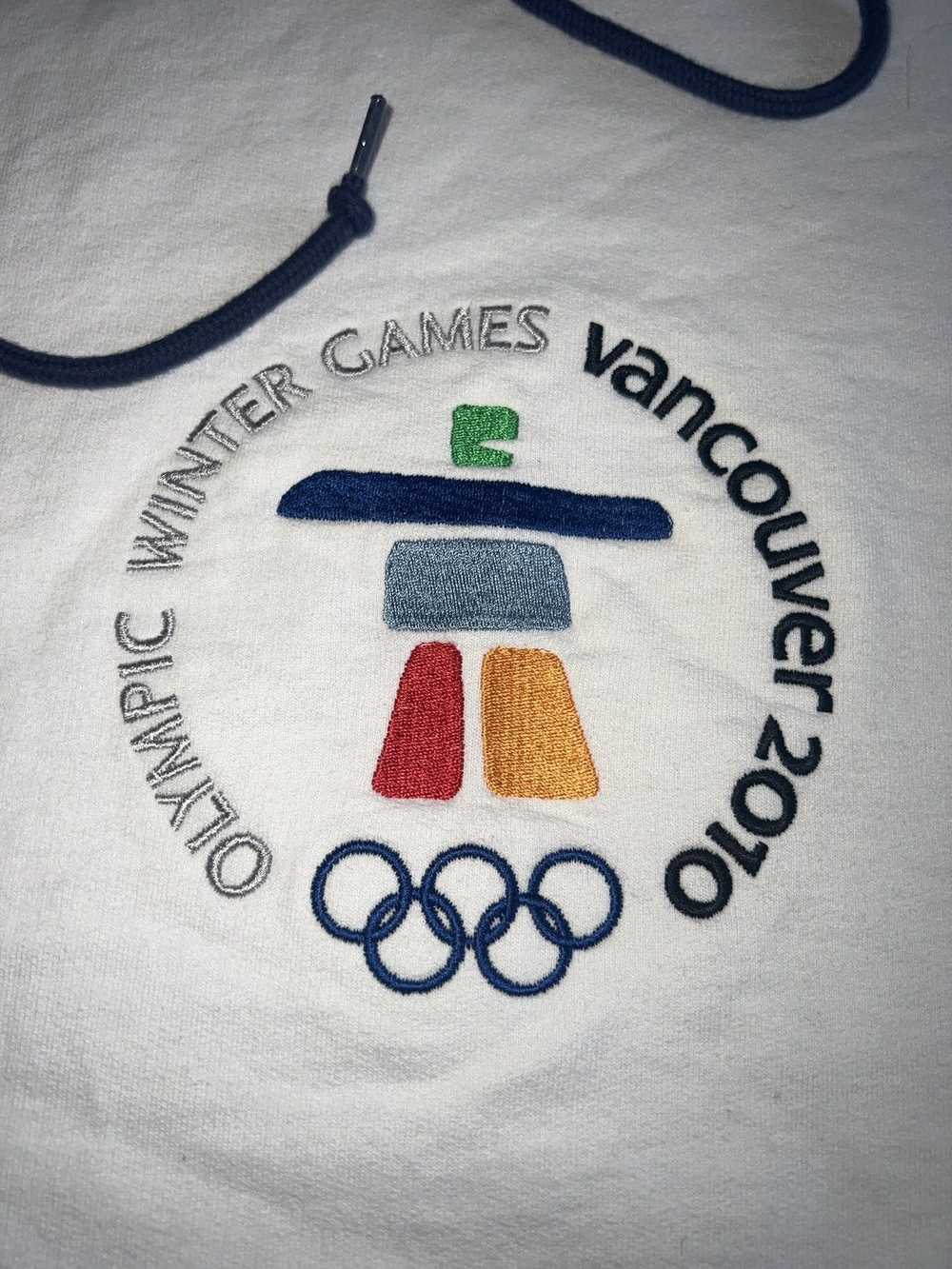 Vintage 2010 Winter Olympic Games Hoodie - image 1