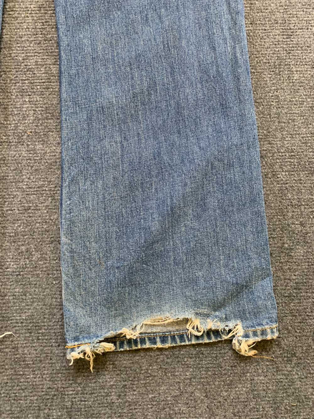 Vintage - Vintage Levis 557 Flared Bootcut Jeans - image 11