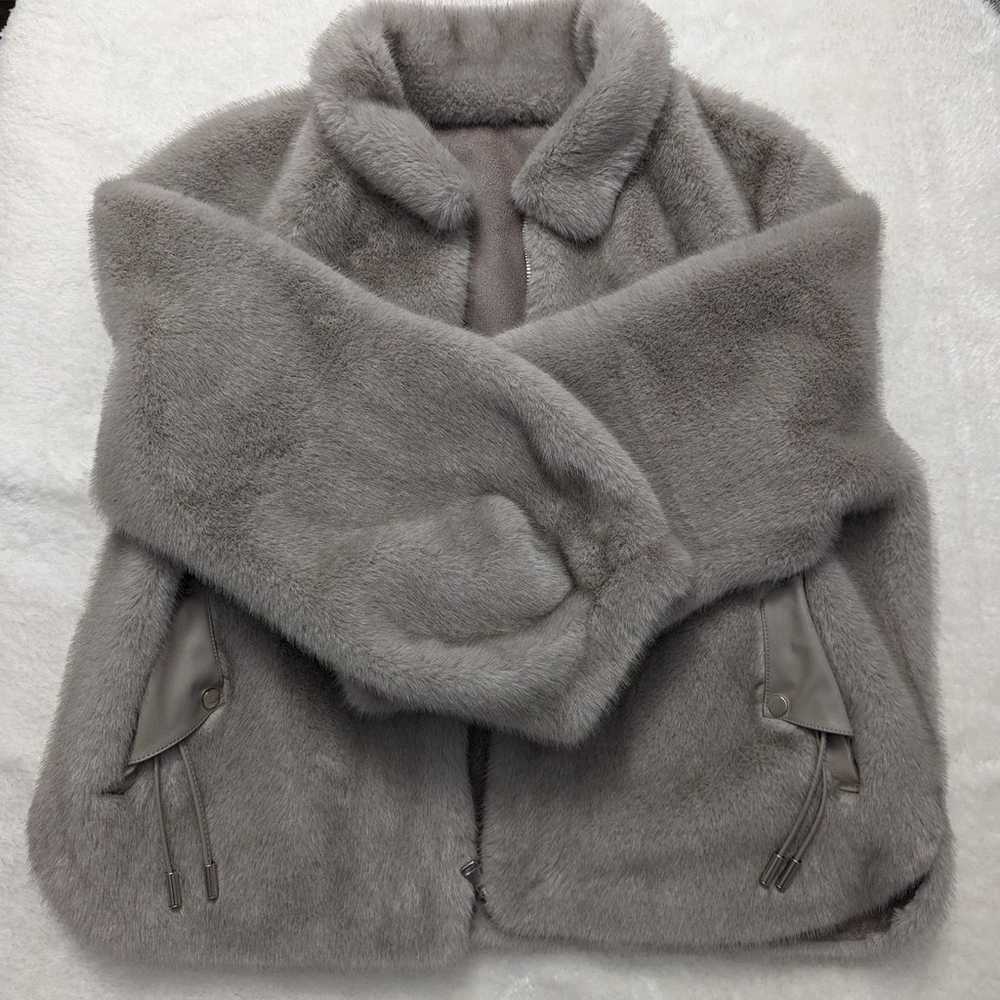 Women's Grey Faux Fur Jacket - image 1