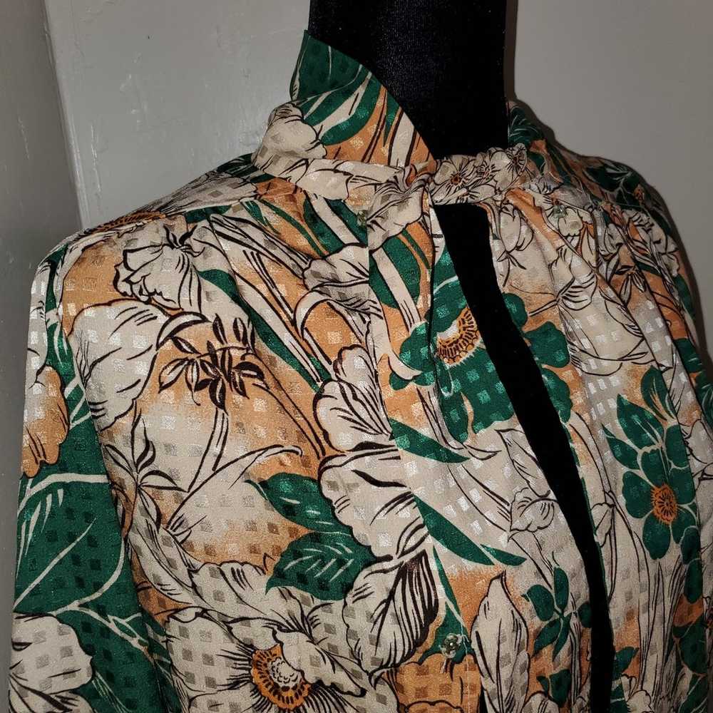 Gorgeous Vintage Rare XS Silk Blouse - image 7