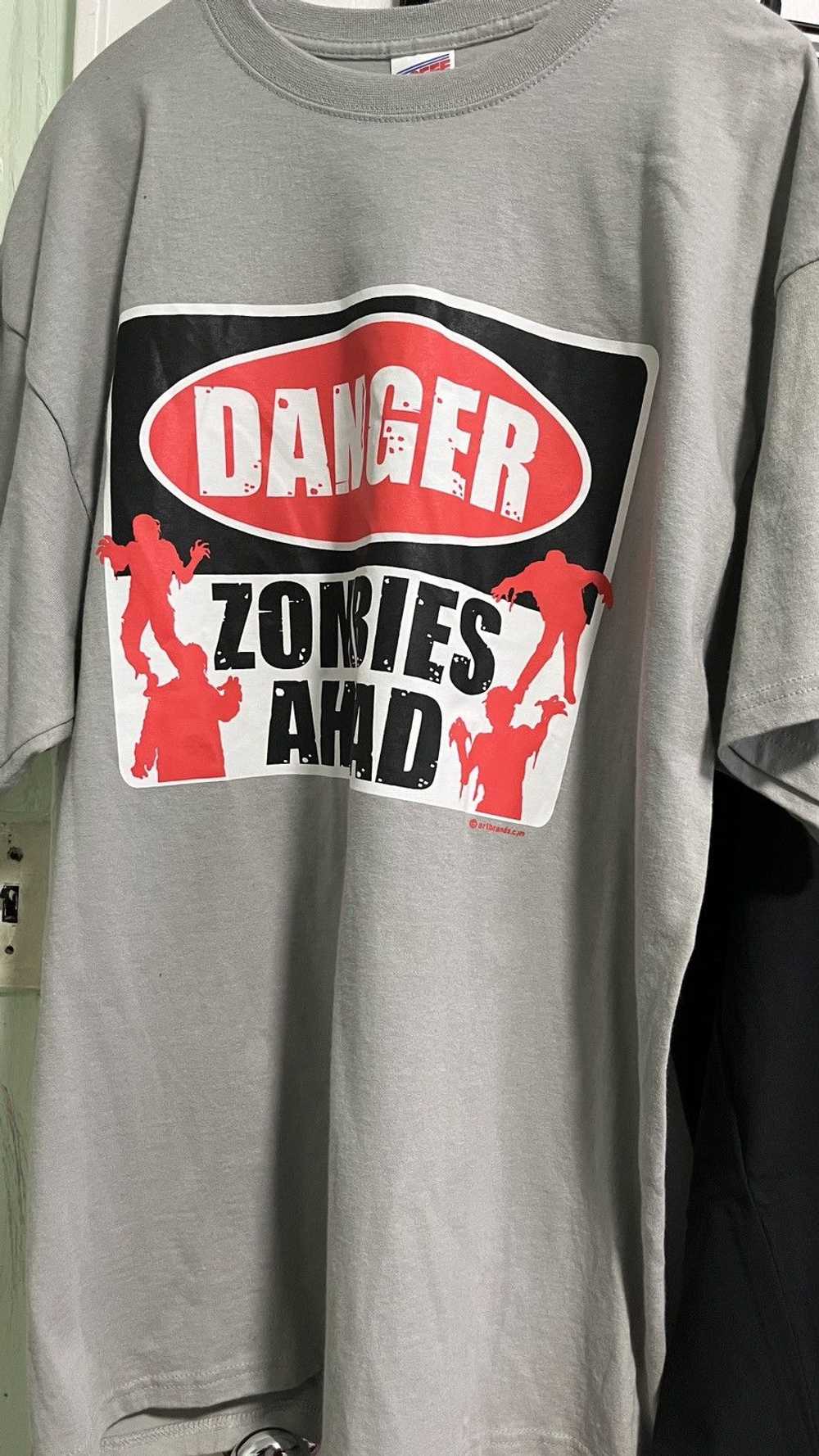 Streetwear × Vintage Graphic T Shirt Zombies Ahead - image 1