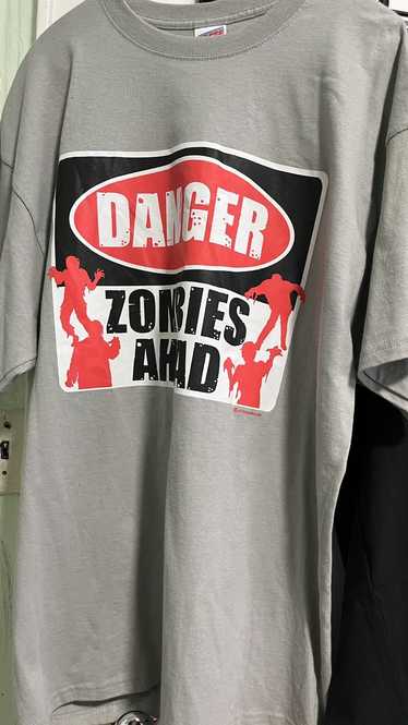 Streetwear × Vintage Graphic T Shirt Zombies Ahead