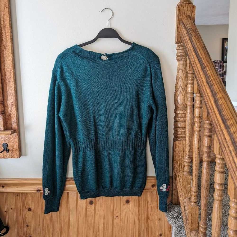 Vintage Embroidered Cottagecore Sweater Size Medi… - image 5