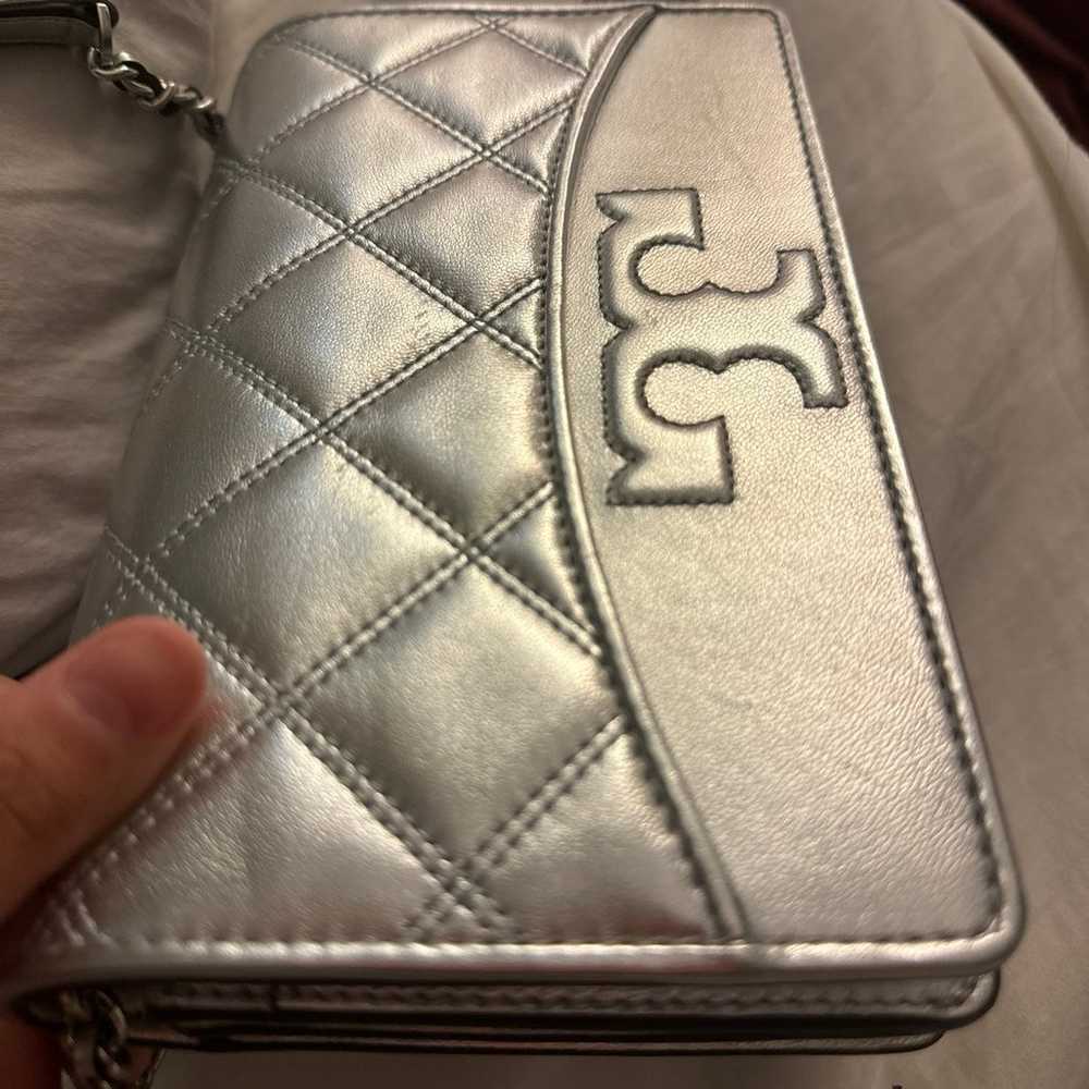 Tory Burch Wallet on Chain - image 8