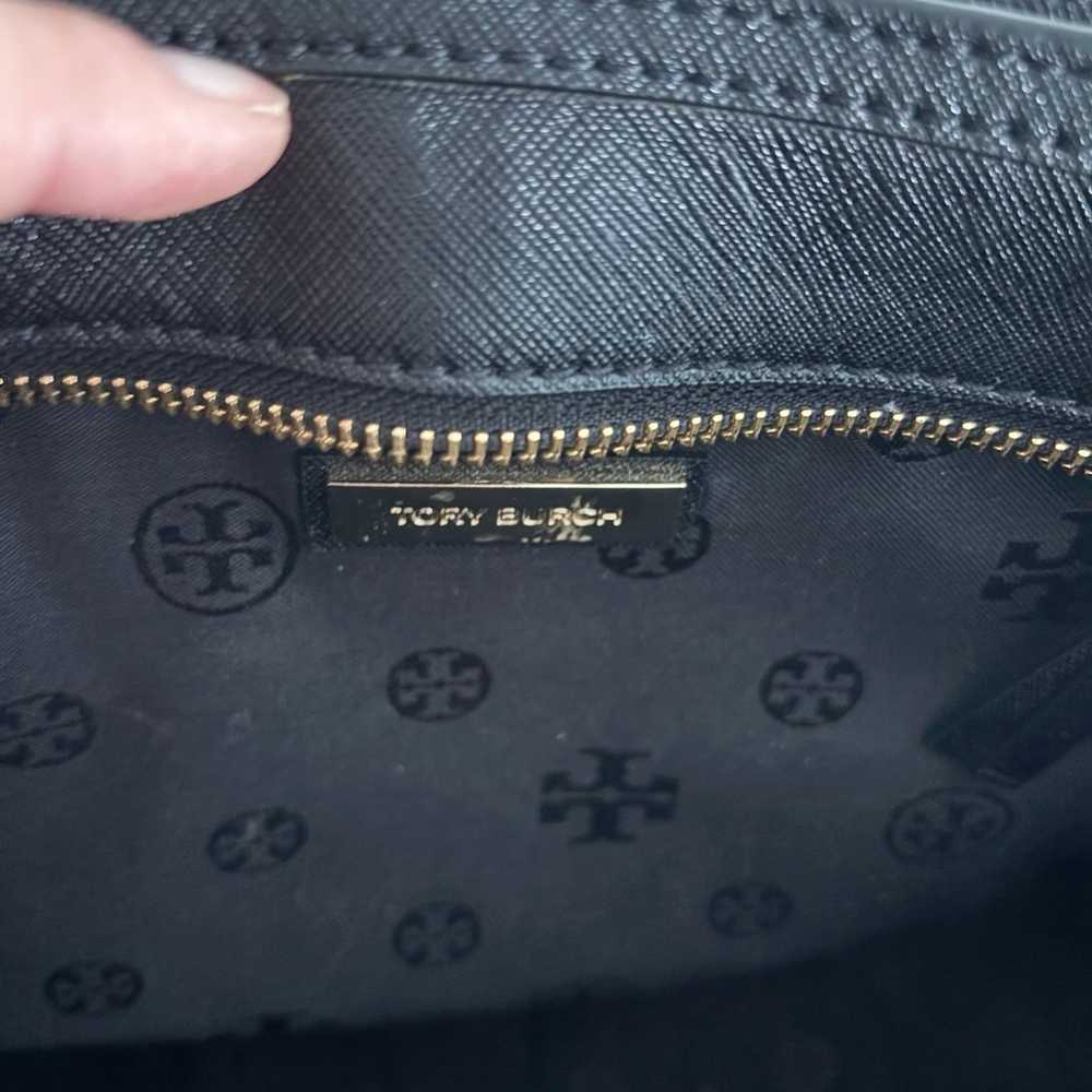 EUC Tory Burch Purse - image 7