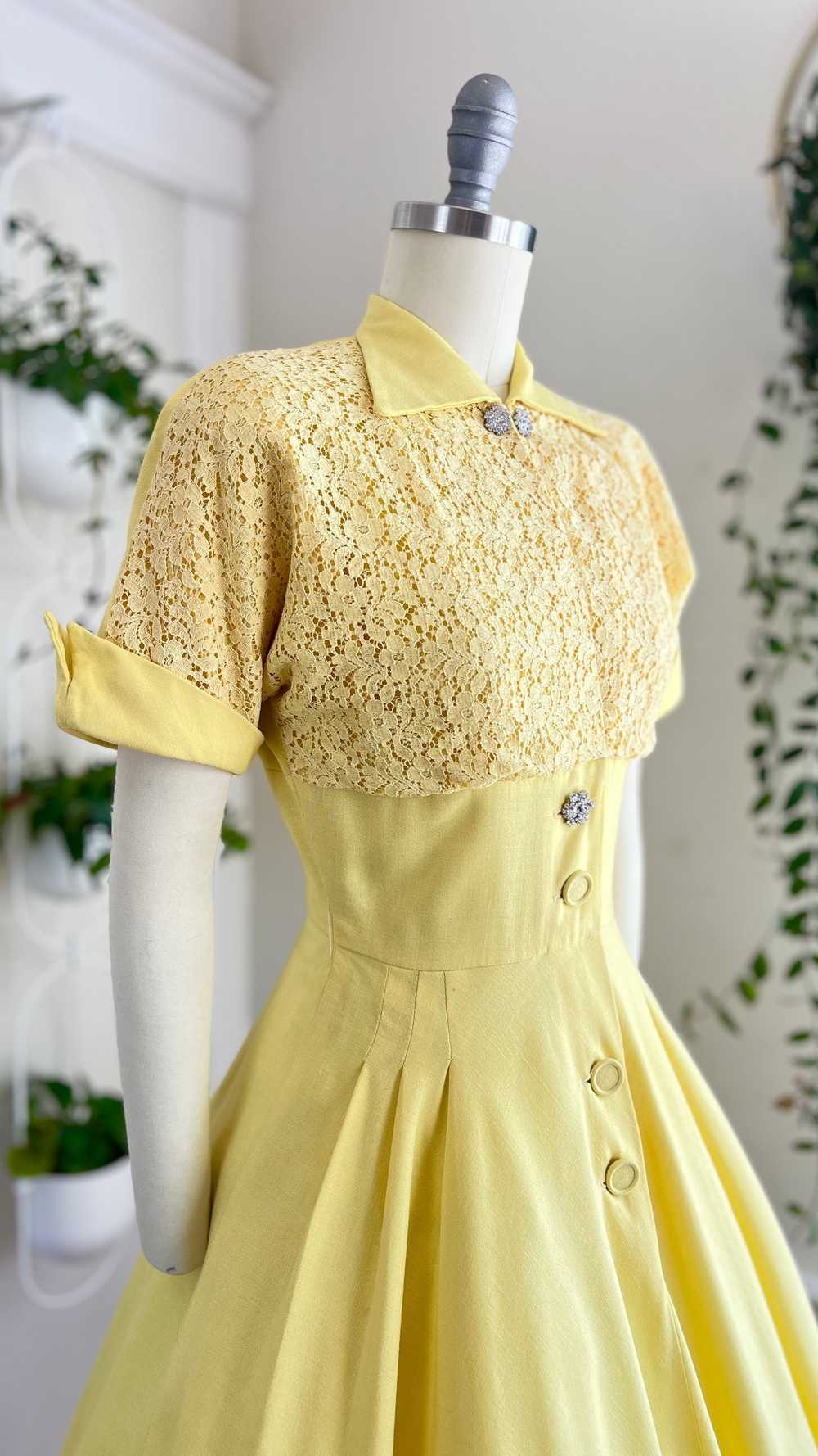 1950s Linen & Lace Dress | x-small/small - image 2