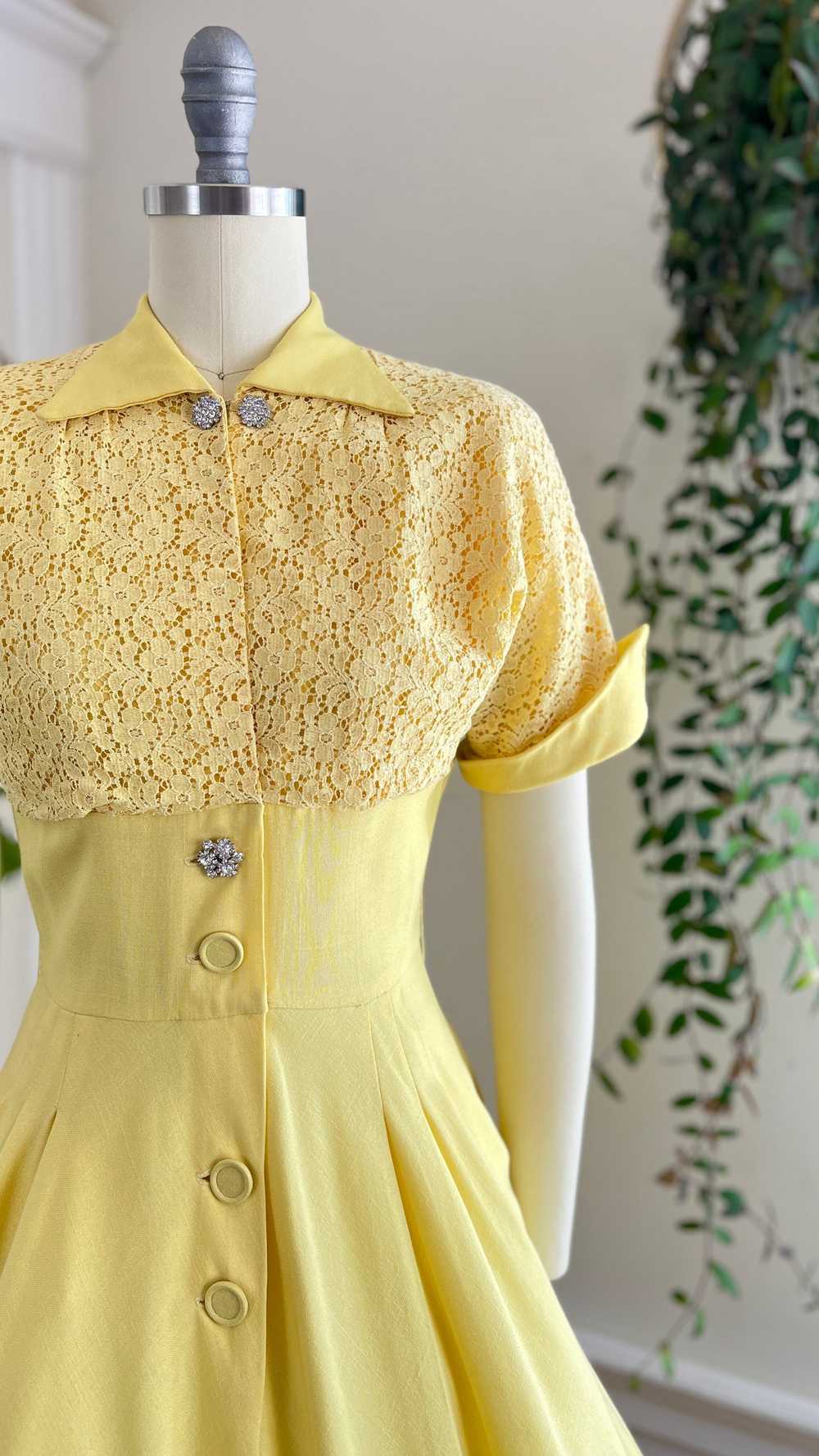 1950s Linen & Lace Dress | x-small/small - image 6