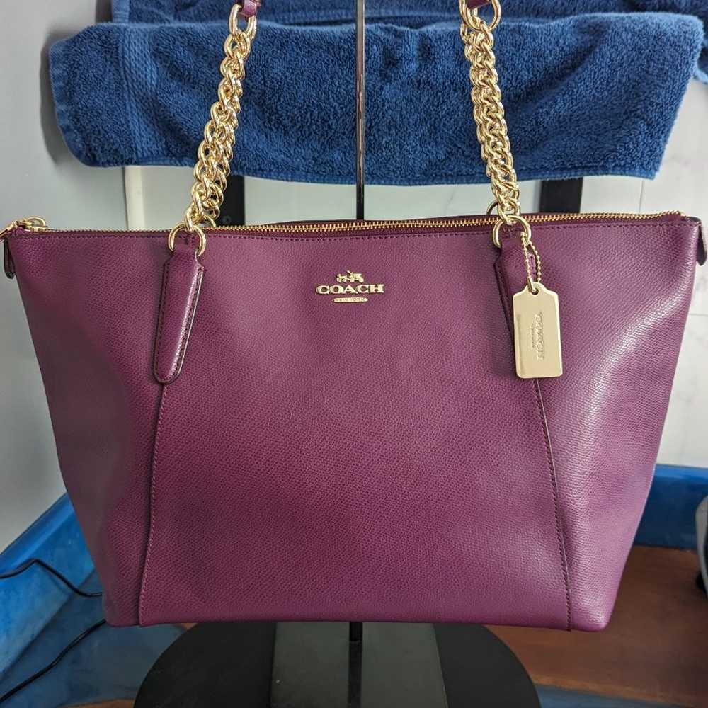 NWOT AVA TOTE IN CROSSGRAIN LEATHER (COACH F35808) - image 1
