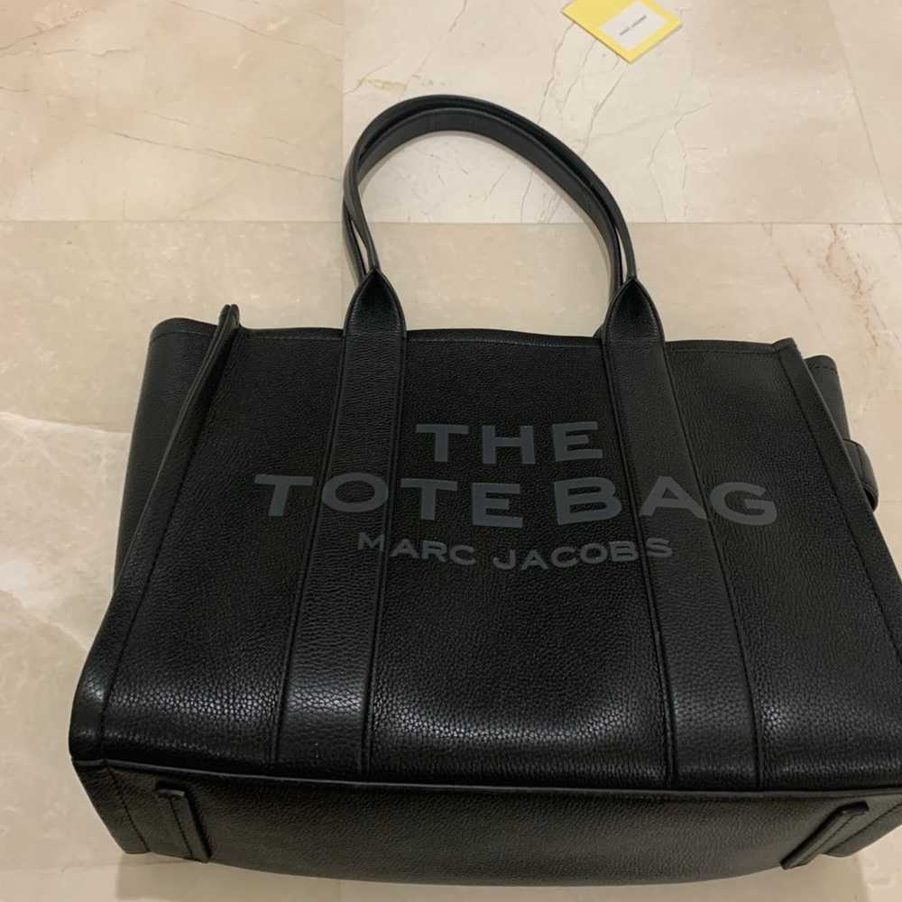 Authentic Marc Jacobs The Large Leather Tote Bag - image 12
