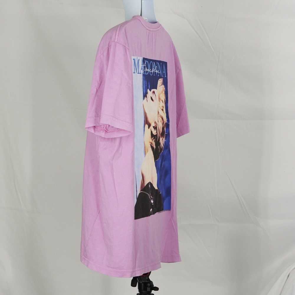 H&M - H&M Licensed True Blue Madonna Pink L T-shi… - image 5