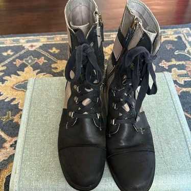 Sorel Major Carly boots size 11