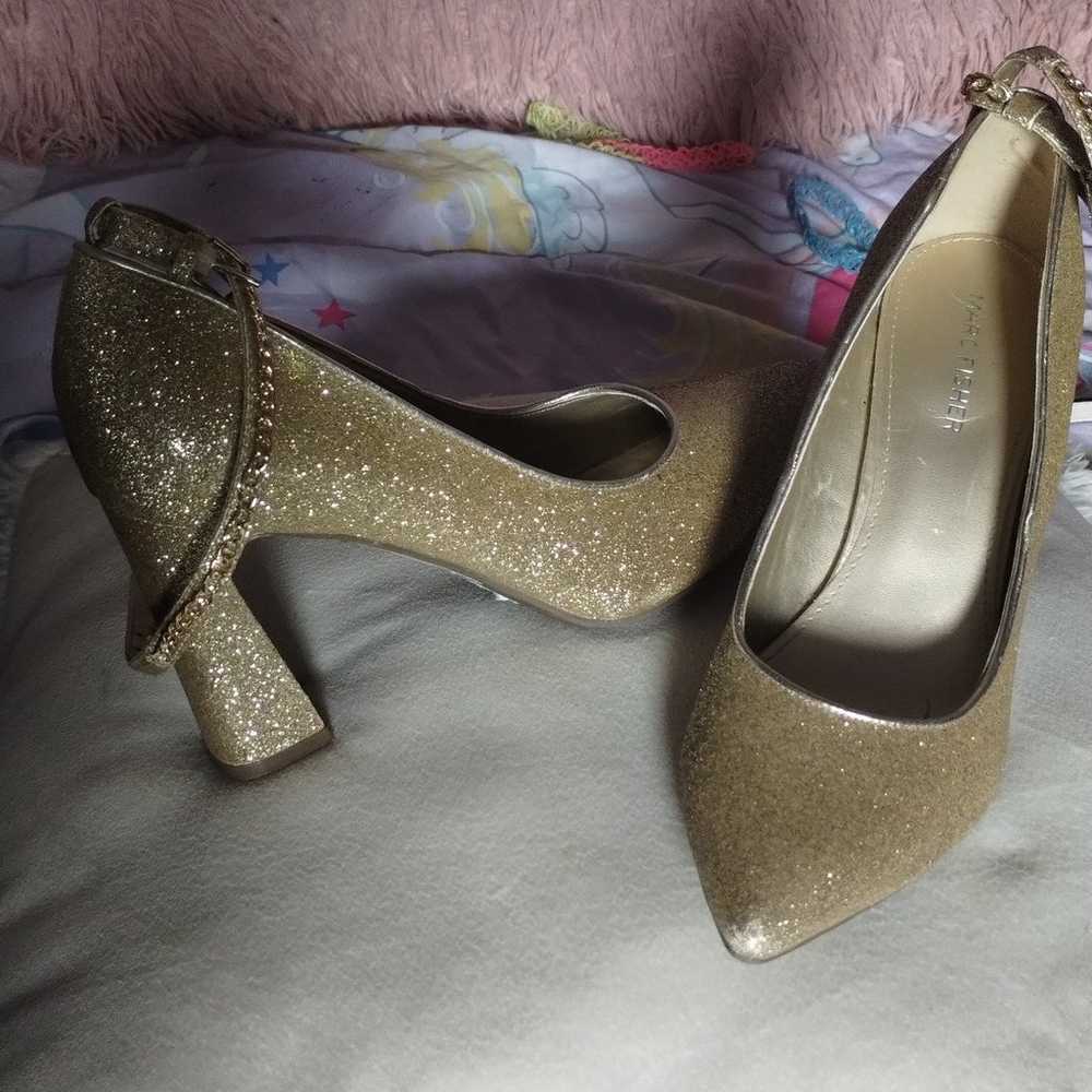 Gold sparkly high heels - image 10