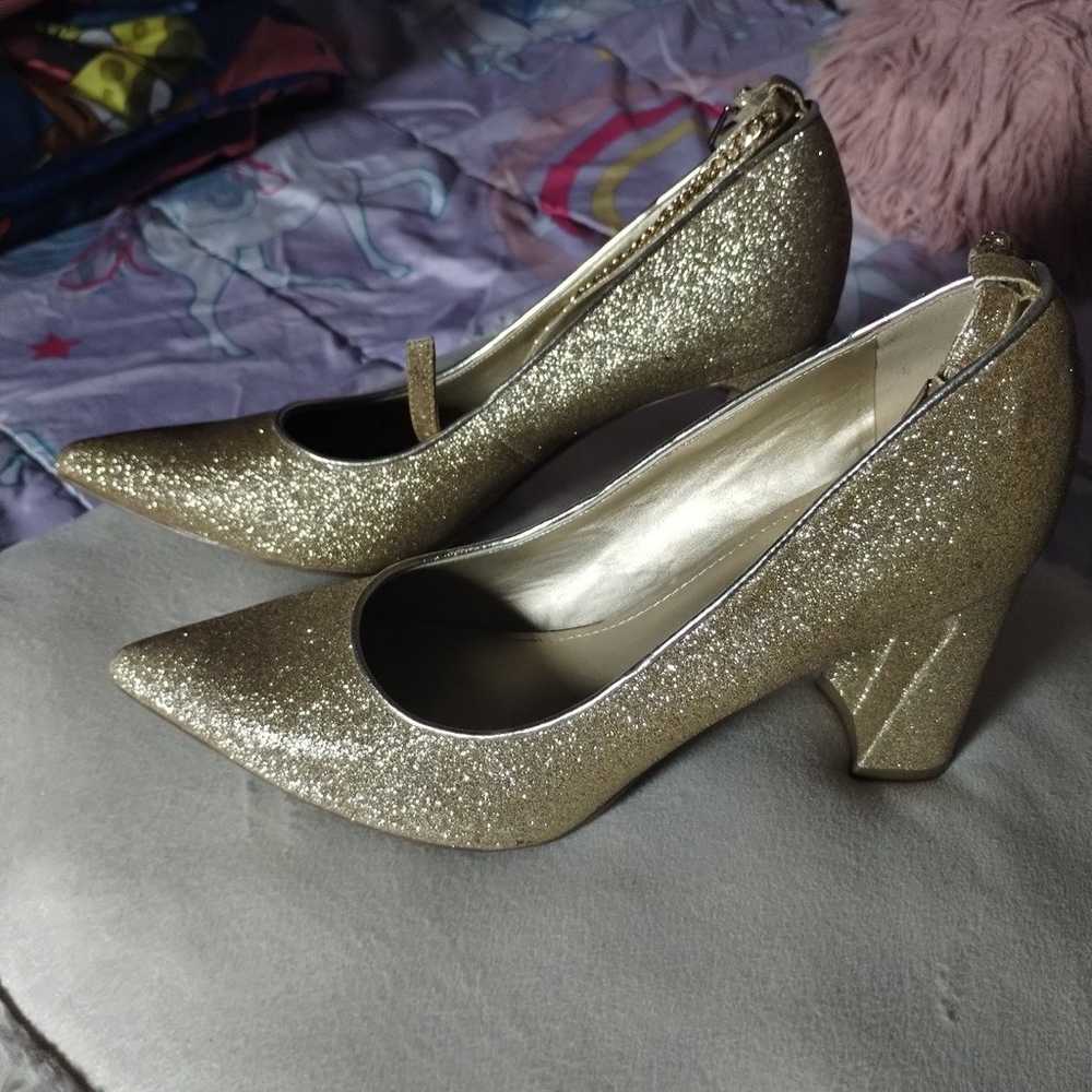 Gold sparkly high heels - image 4