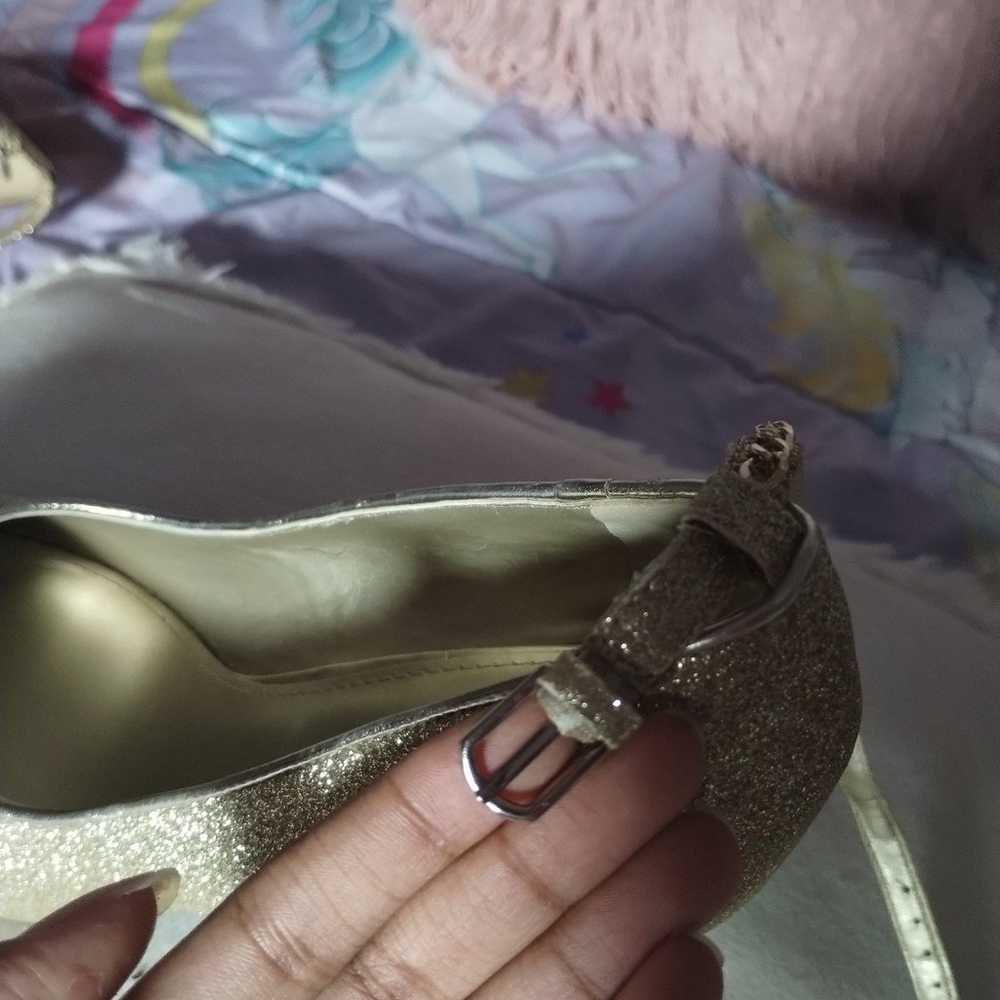 Gold sparkly high heels - image 5