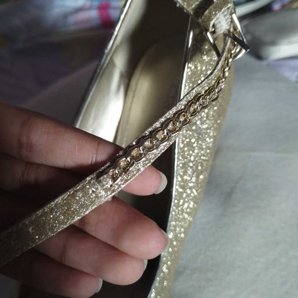 Gold sparkly high heels - image 7