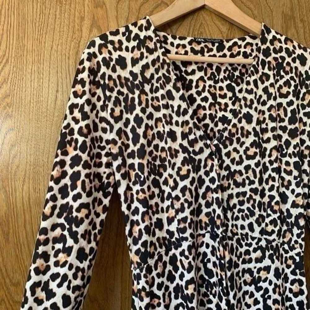 Zara Long Sleeve V-Neck Leopard Print Midi Dress … - image 9
