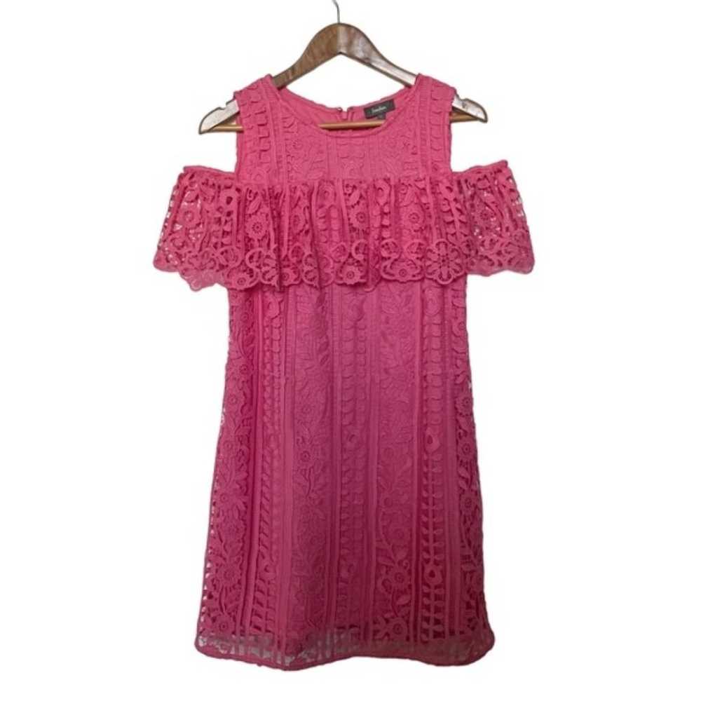 Neiman Marcus Lace Cold Shoulder Shift Dress in B… - image 1