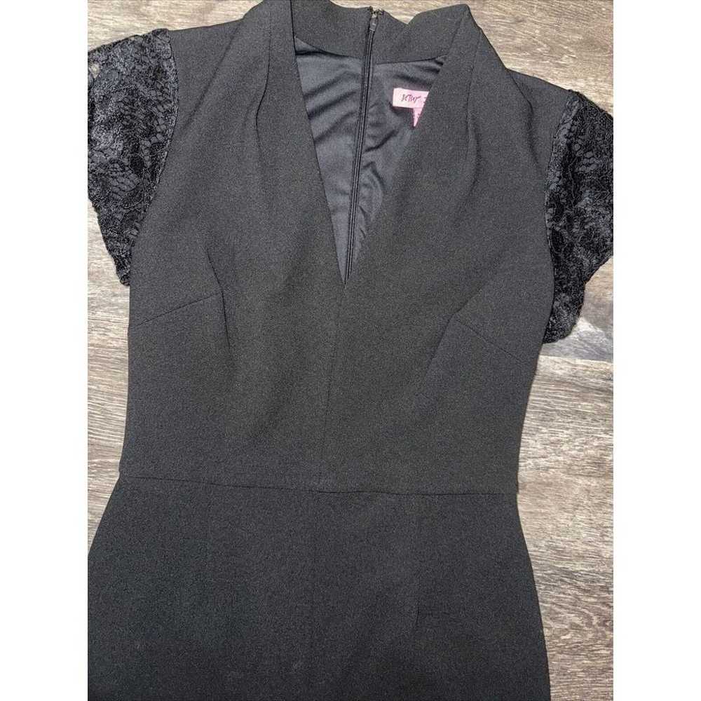 Betsey Johnson Black V Neck Lace Crepe Dress Size… - image 3
