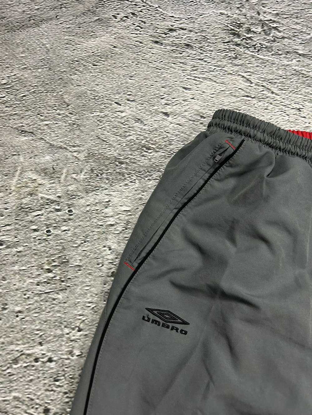 Umbro × Vintage Umbro nylon track pants vintage g… - image 4